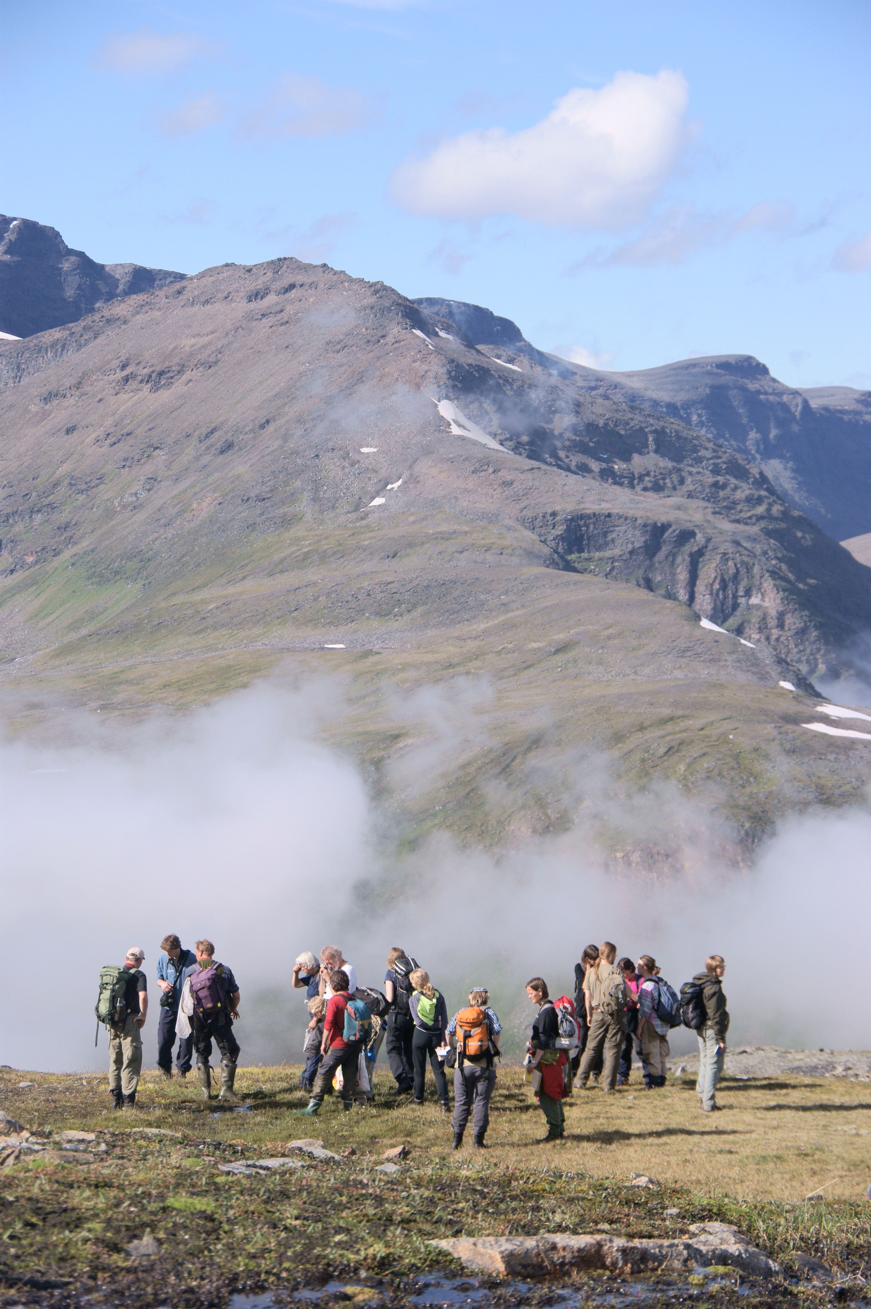 Bio-8001 på Luhcavárri over skyene.jpg