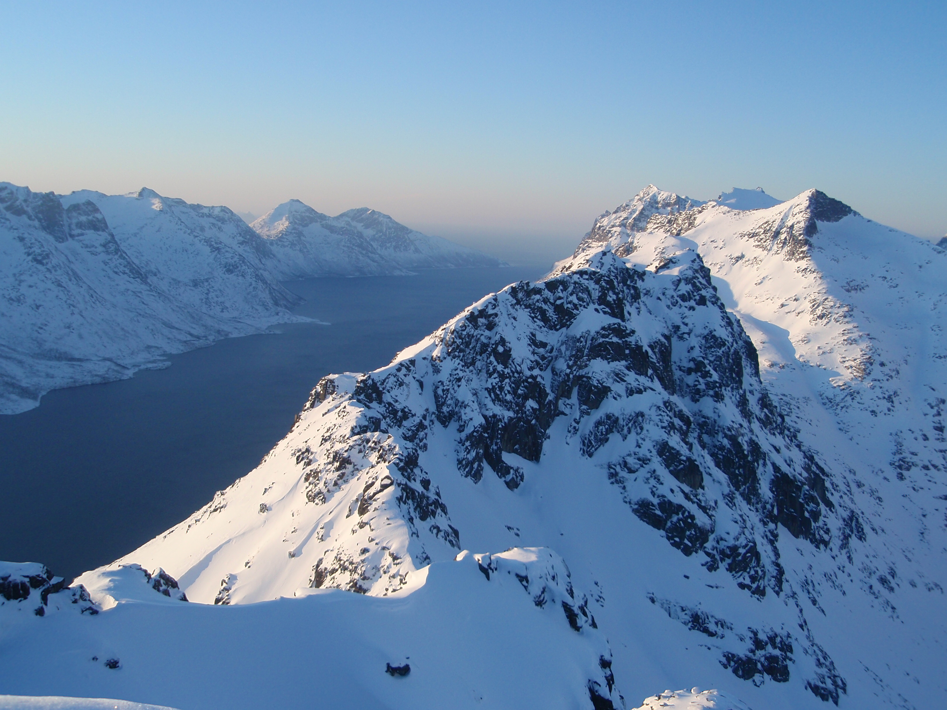 FjordLAH.JPG