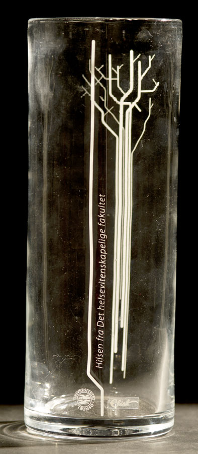 Gaveartikler - glassvase til doktorrander.jpg Gaveartikler - glassvase til doktorrander.jpg