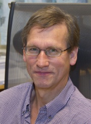 Terje Larsen_10D1111=72.jpg (Bredde: 180px)