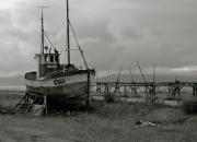 Fiskebåt på land.jpg
