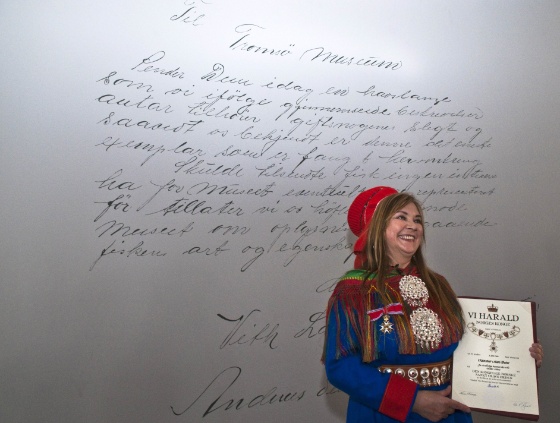 Mari Boine Ridder 1.klasse (Bredde: 560px)