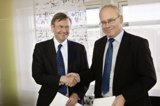 SamarbeidUiT_Umeaa2.JPG (320 x 240)