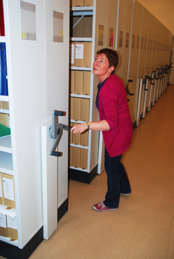 Tove Edvinsen, arkivskap.jpg (Bredde: 560px) Tove Edvinsen, arkivskap.jpg (Bredde: 560px)