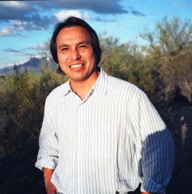 James Anaya (Bredde: 280px) James Anaya (Bredde: 280px)