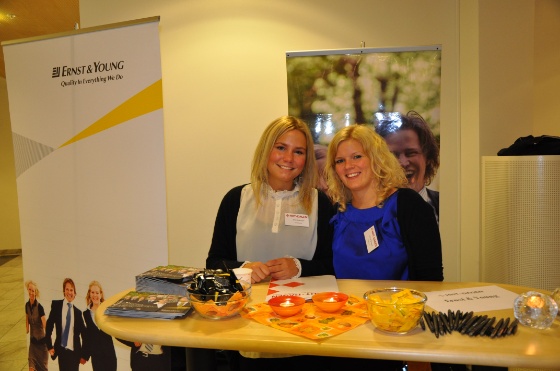 Ernst & Young p&aring; stand.jpg (Bredde: 560px)