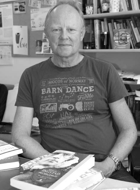 Henning Howlid Wærp er professor i nordisk litteraturvitenskap ved Institutt for kultur og litteratur ved UiT Norges arktiske universitet. Polarlitteratur er blant forskningsinteressene hans.