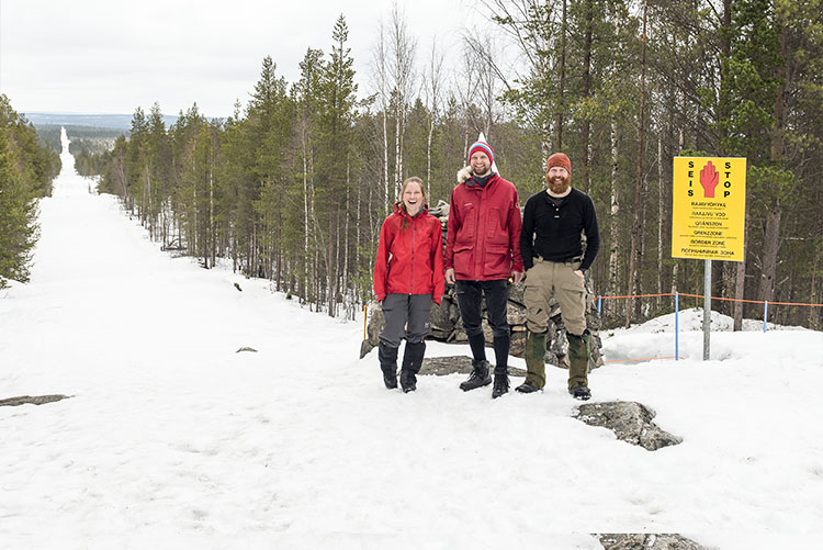 Ut på tur: Fra venstre Iselin Breivold (27) fra Lillesand, Haakon Zeiner Hansen (28) fra Tønsberg og Reidar Arnesen (39) fra Tromsø er studenter ved UiT Norges arktiske universitet i Alta.