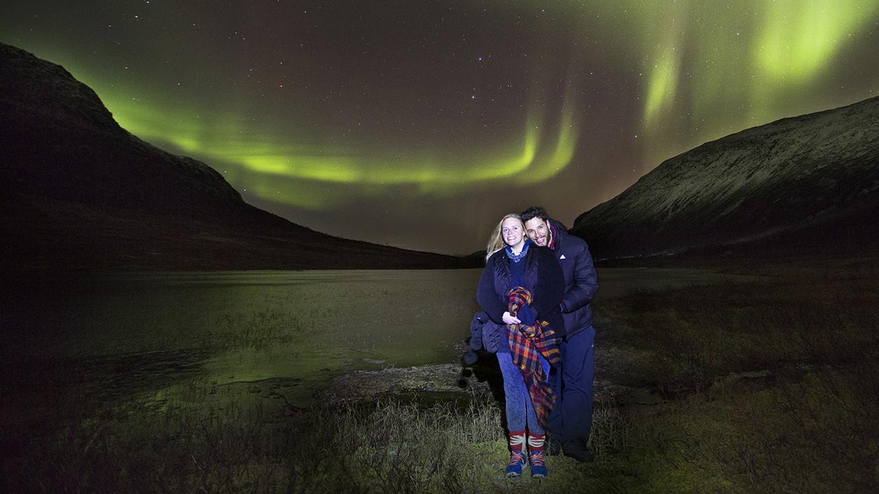 Nordlys-3.jpg Lara Serreri Green og Juan Manuel Balsamo dro fra Buenos Aires til Tromsø for å få oppfylt drømmen om nordlys. De fikk drømmeforhold.