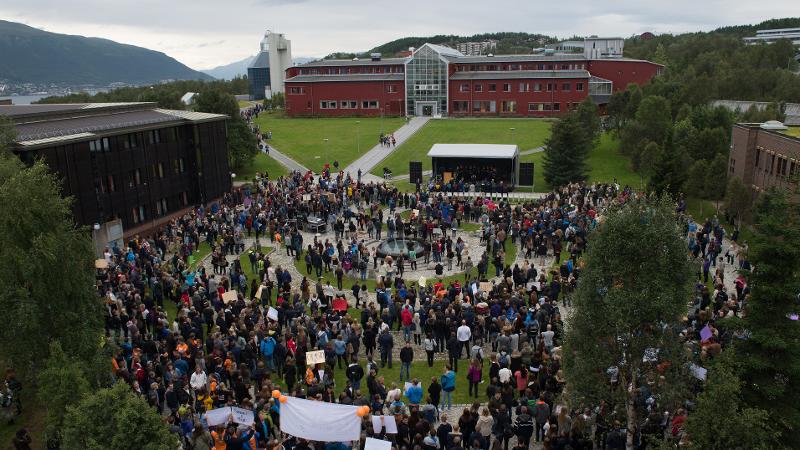 Anne Husebekk ser på det å rekruttere nok studenter som den største utfordring i framtida. Her fra semesterstart i Tromsø.