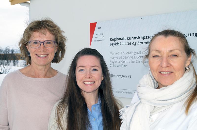 Professor Amy Holtan (t.v.), førsteamanuensis Jeanette Skoglund og professor Renee Thørnblad ved RKBU Nord