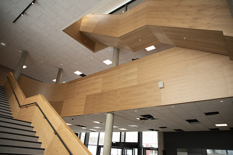 Hovedtrapp inne i bygg for lærerutdanning og pedagogikk, UiT Tromsø