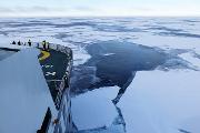 FF Kronprins Haakon i havisen nord for Svalbard