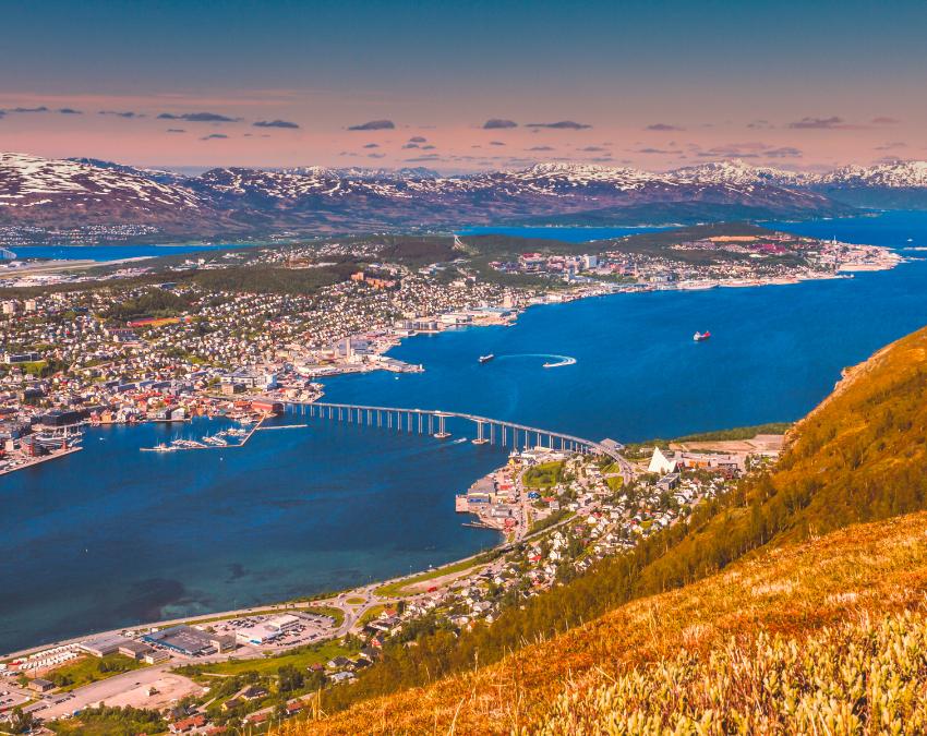 Tromsø by sett fra Fjellheisen