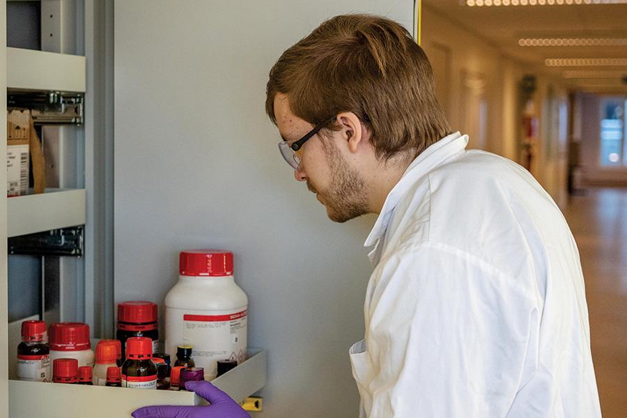  Bilde-Chemical Synthesis and Spectroscopy