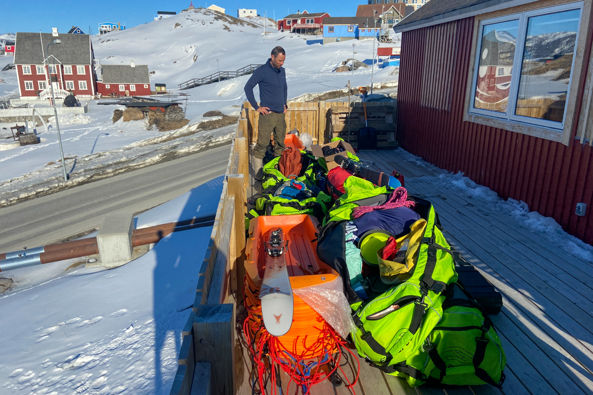 Utstyret som skal være med på ekspedisjonen. Foto: Harald Dag Jølle/UiT