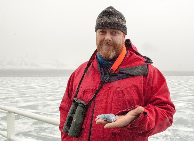 Jørgen Berge er professor i arktisk marin biologi, UiT. Han er med på årets Outreach-tokt på Svalbard. 