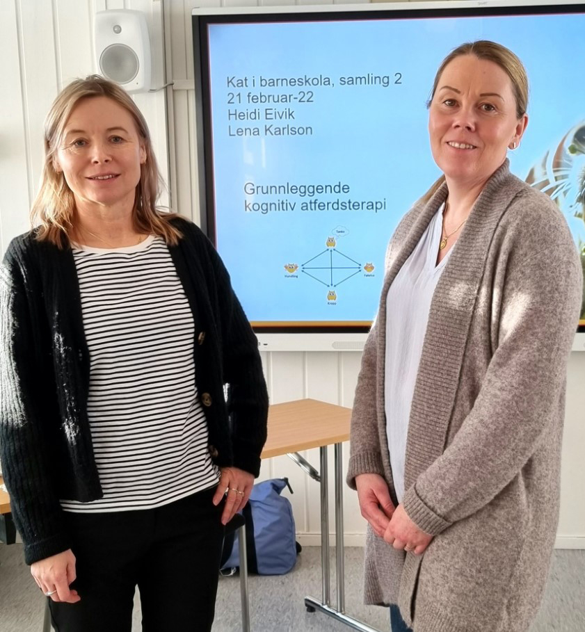 Heidi Eivik og Lena Karlson videreformidler kunnskapen om KAT.