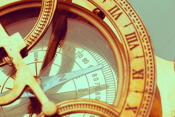 61819480-antique-compass-close-up.jpg