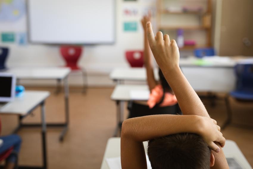 classroom raising hand