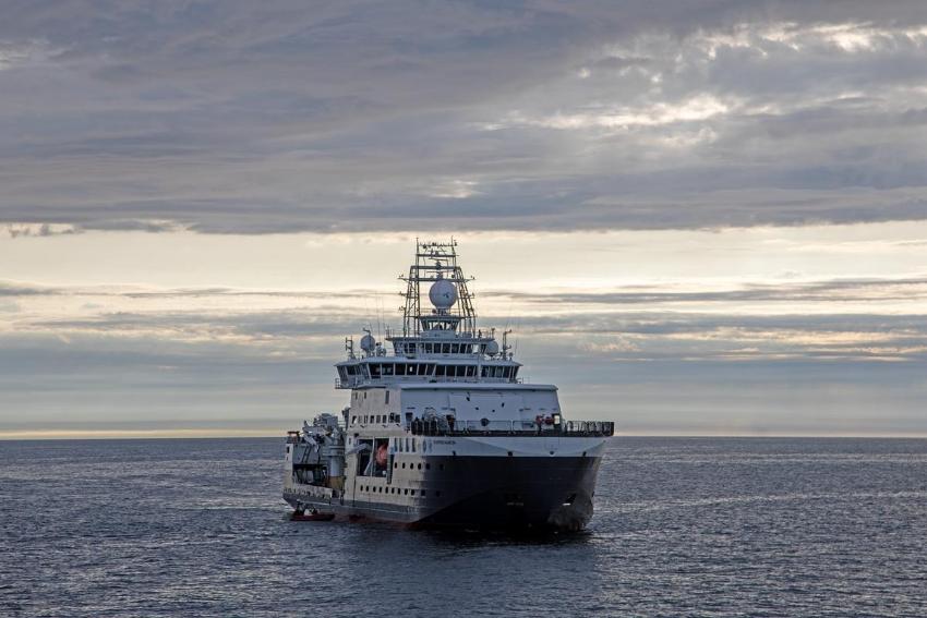 kronprins Haakon r/v 