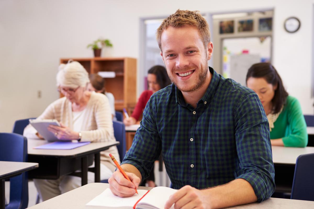 Illustrasjonsbilde av voksen student