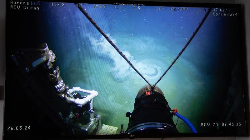 volcano filmed under water