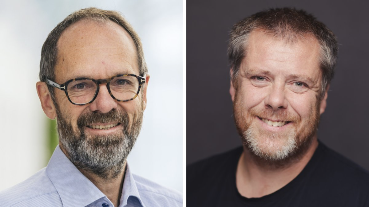 To portrett av to menn ved siden av hverandre 