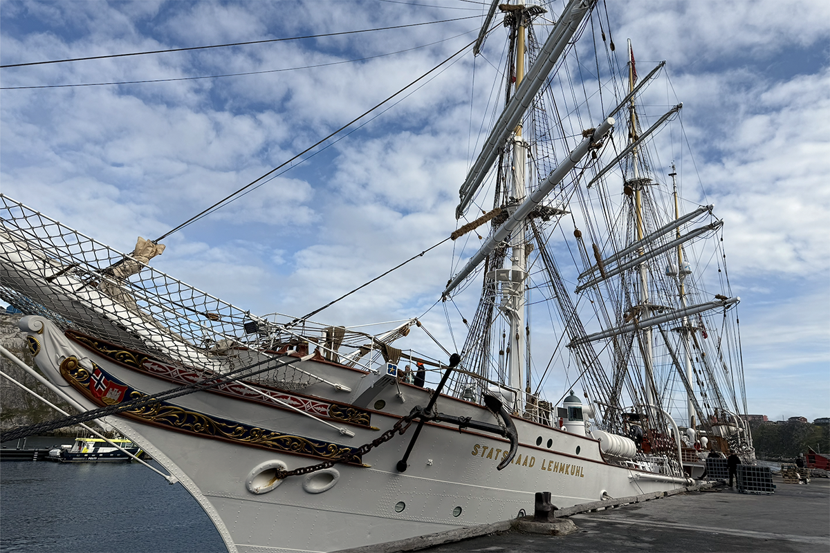 The sail ship Statsraad Lehmkuhl in Nuuk.