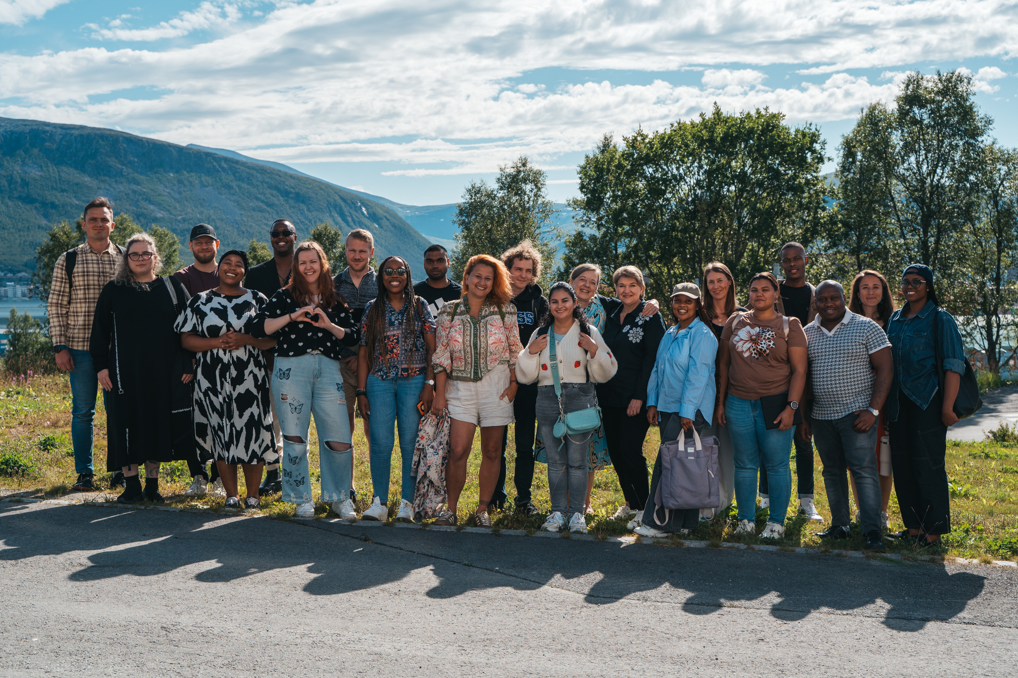 Sommerskole sikkerhet -gruppebilde breddeformat. David Jensen.jpg Group photo.