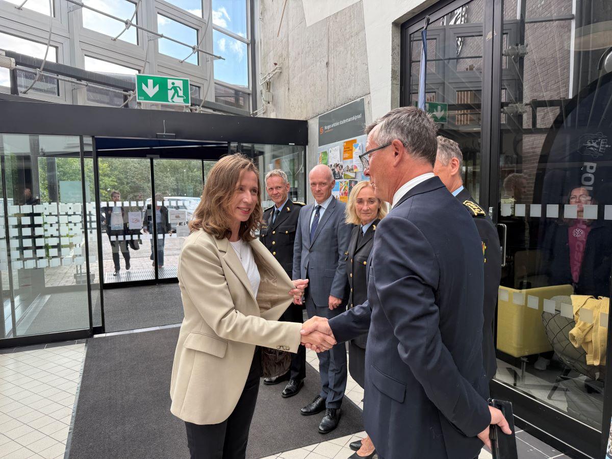 UiTs rektor, Dag Rune Olsen og statsråd Astri Aas-Hansen