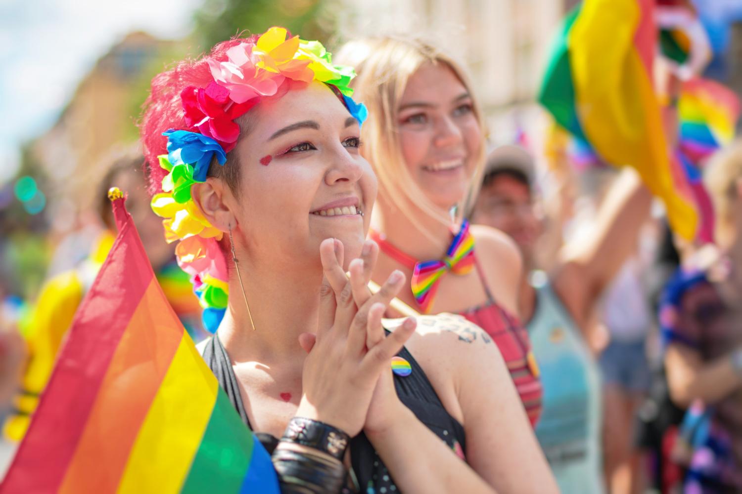 Illustrasjons-/bannerbilde for Dialogsamtale i forbindelse med Pride-uka 