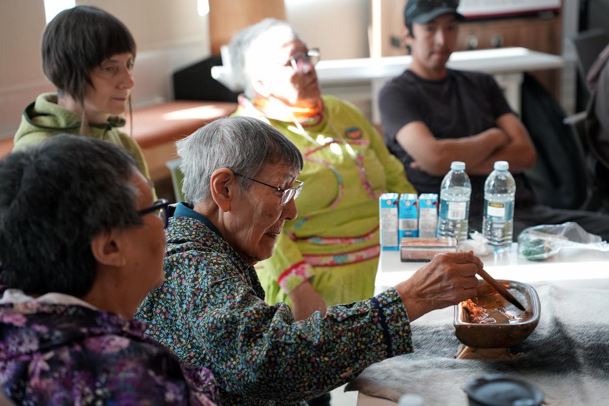 Oljelampa har alltid vært viktig i den inuittiske kulturen. 