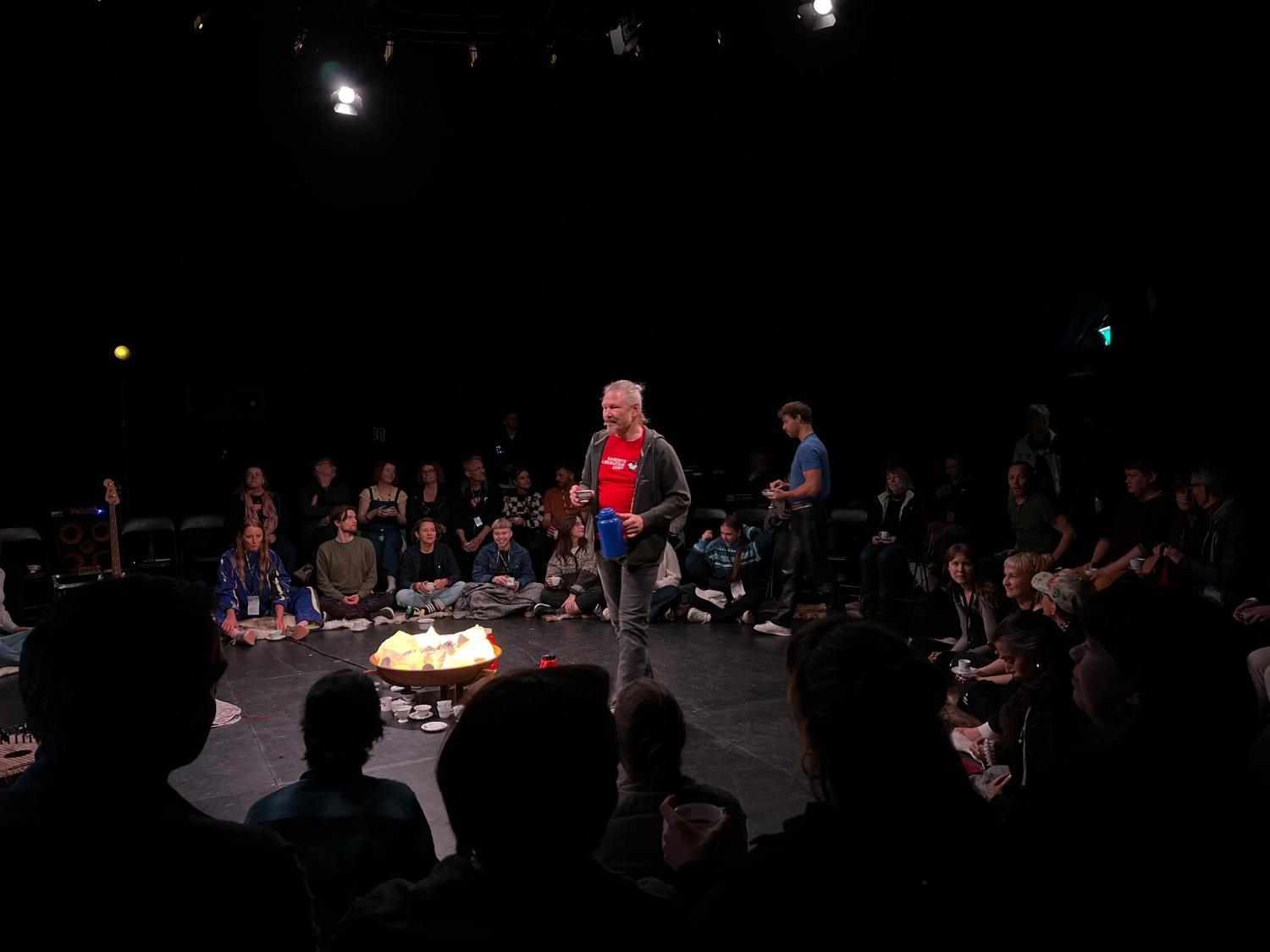 Illustrasjons-/bannerbilde for Stilla - en forestilling | Arr: Noor produksjoner