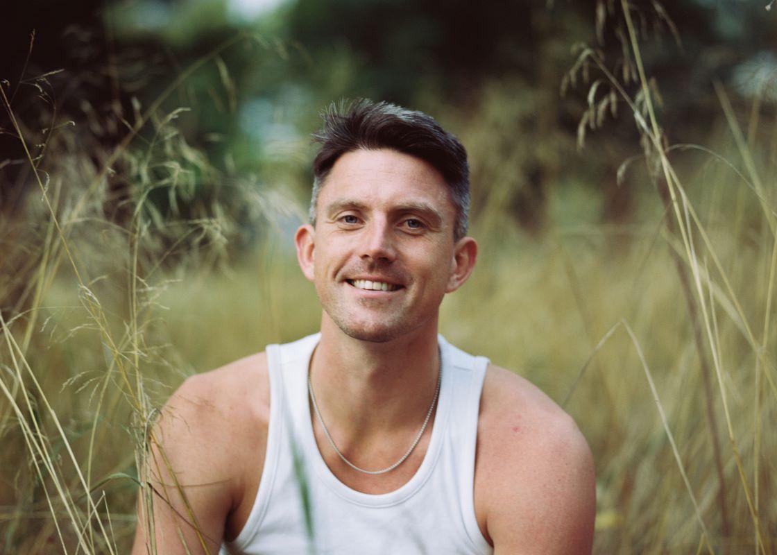 Artisten Kajander fra Lofoten spiller på Mørketidsmagi i Narvik 7. november.