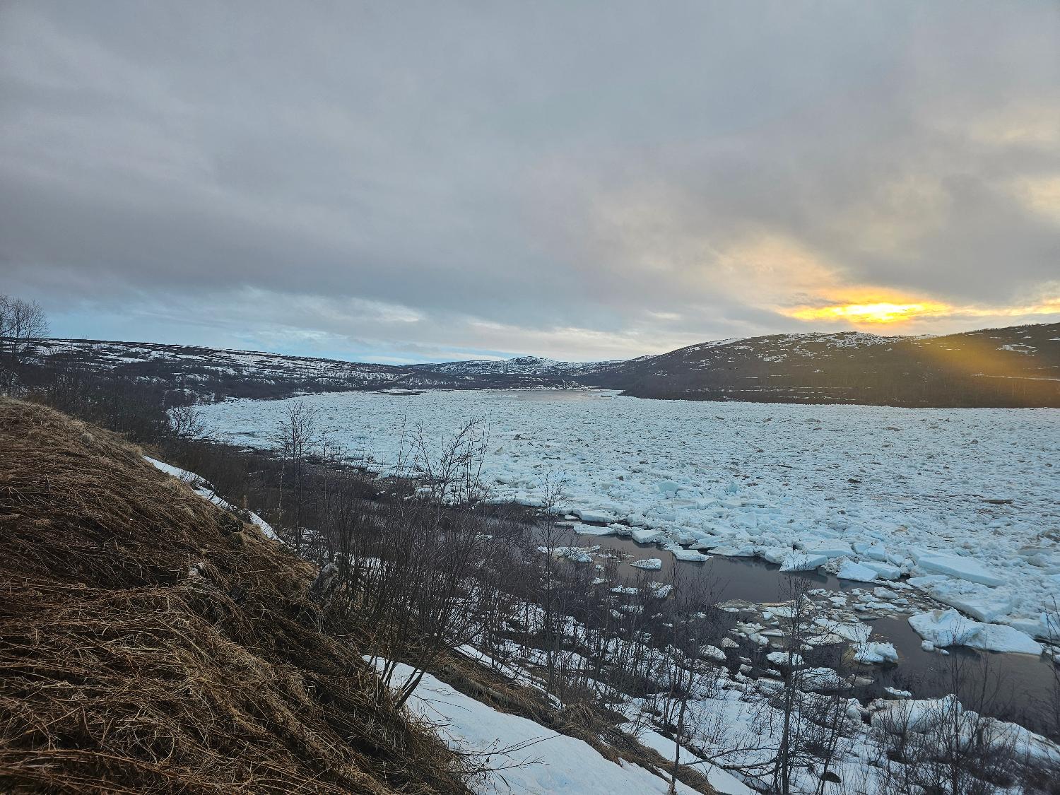 River ice flood in Utsjoki, Finland. Photo: Kia Krarup Hansen