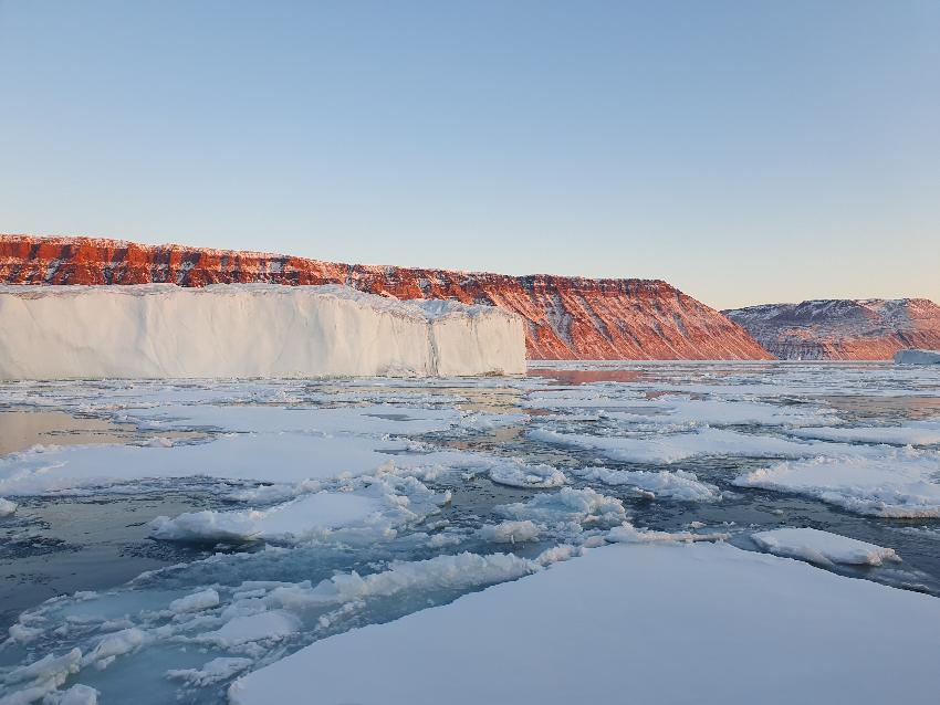 Is ved Gr&oslash;nland: En ny studie viser at Gr&oslash;nlandsisen var mye st&oslash;rre enn forskere tidligere har trodd. 