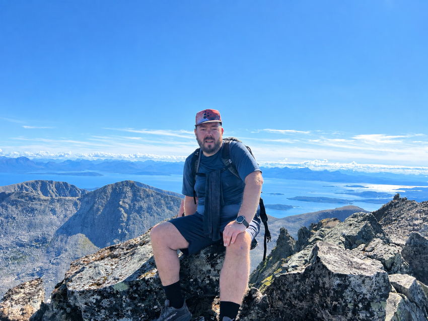 Kristian kombinerer masterstudier med jobb og familieliv 